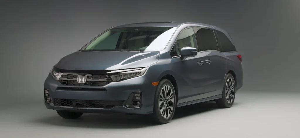 A photo of 2025 Honda Odyssey.